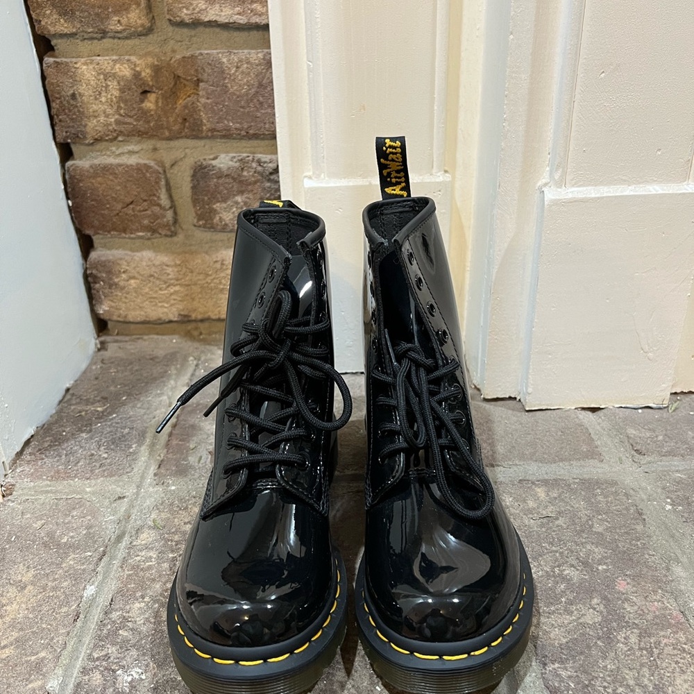 Dr. Martens 1460 W black patent leather lace up boots - Picture 2 of 7